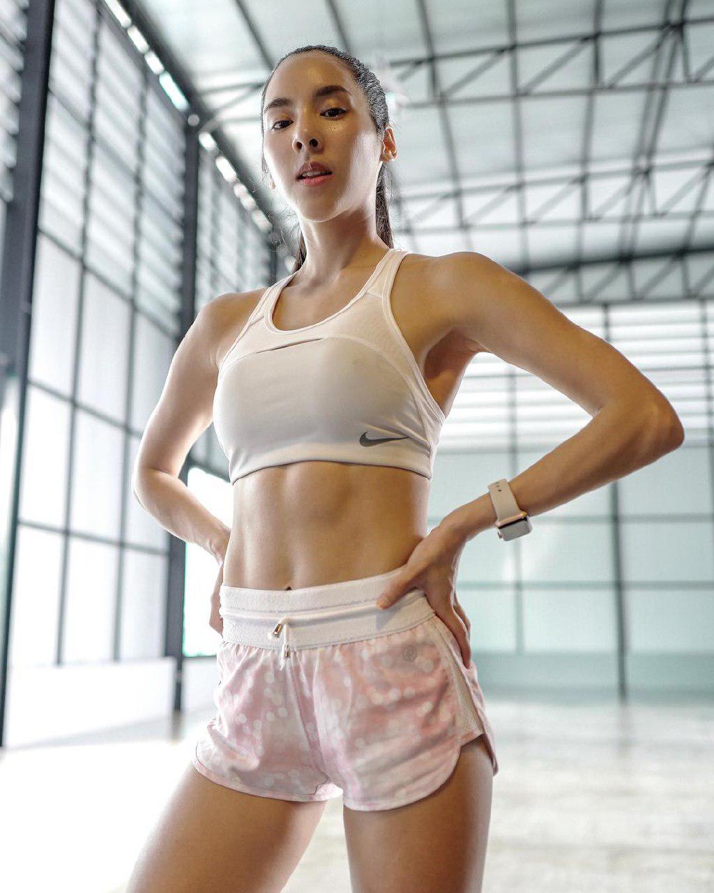 เบเบ้ ธันย์ชนก 