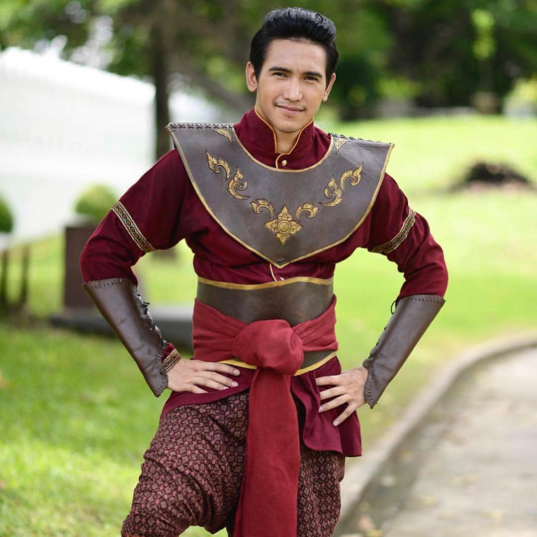 ก๊อต จิรายุ ประวัติ