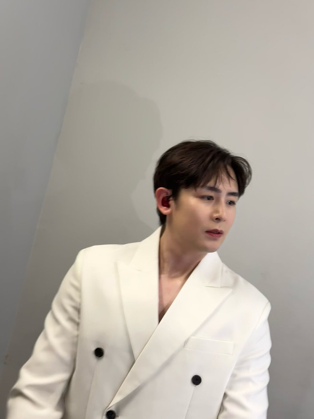 นิชคุณ เจอซาแซงสะกดรอยตามแถวบ้าน ตะโกนด่า-ทำร้าย จนต้องให้ ตร. ช่วย !