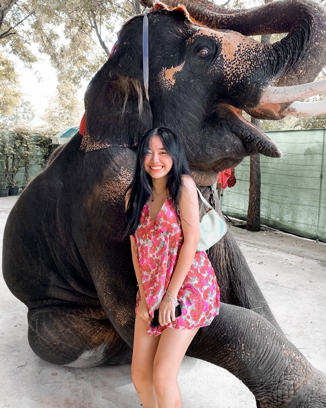  น้องพ้อยท์ VS น้องพลอย