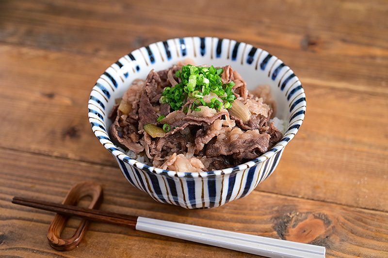 ข้าวหน้าเนื้อญี่ปุ่น เมนูเด็กหอ เมนูงบน้อย เมนูอาหารทำง่าย สูตรอาหาร