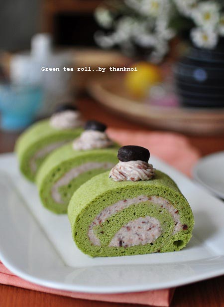 เค้กโรลชาเขียวถั่วแดง