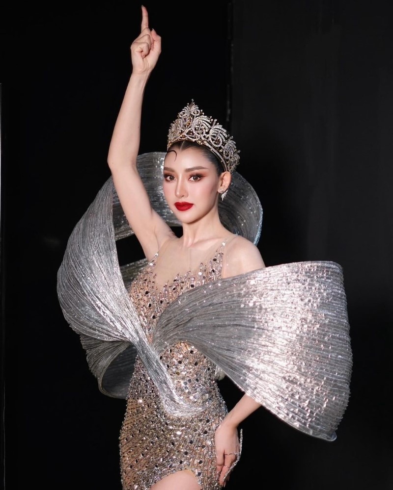 ยุวเฟิร์น ยุวภรณ์ ทรงงาม