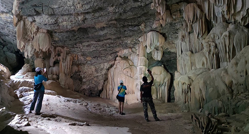 ถ้ำบัวโบก สุราษฎร์ธานี