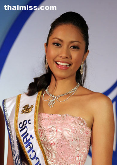 จูน จิราภรณ์ 