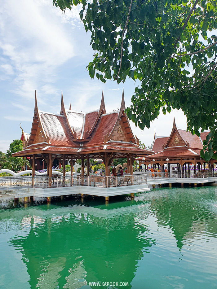 ศาลากลางน้ำ วัดตะโก