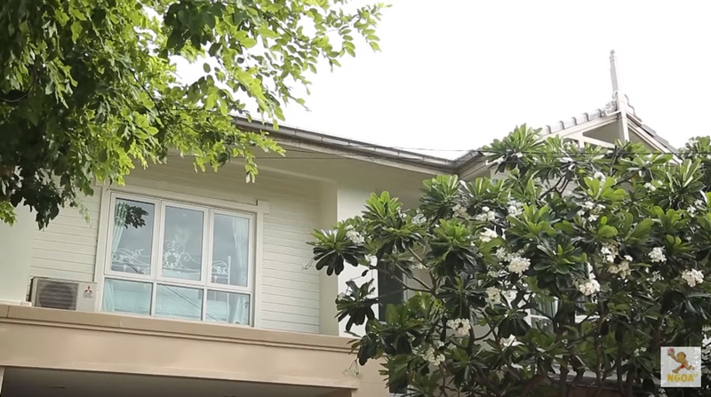 บ้านเจนนิเฟอร์ คิ้ม