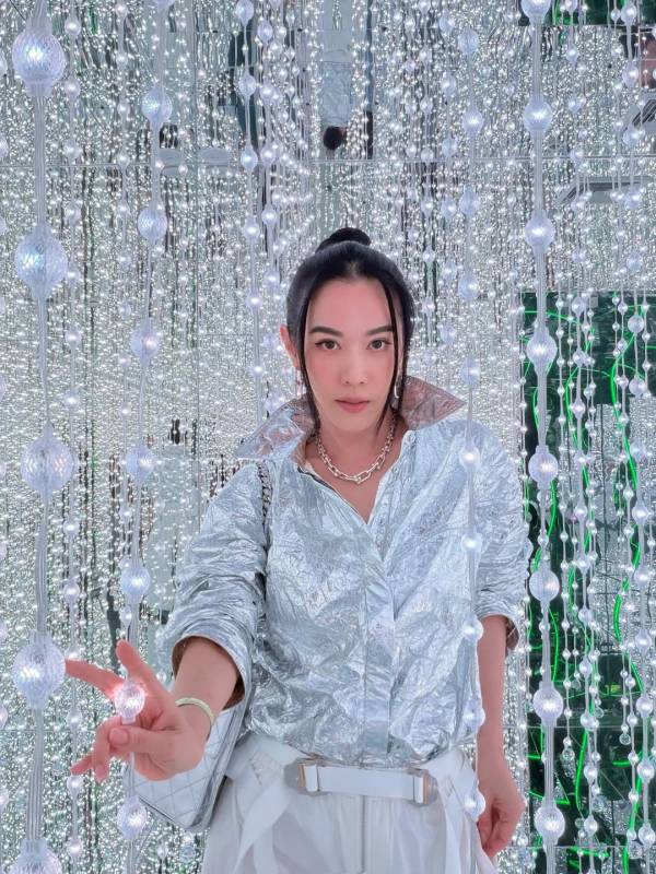 เมย์ เฟื่องอารมย์