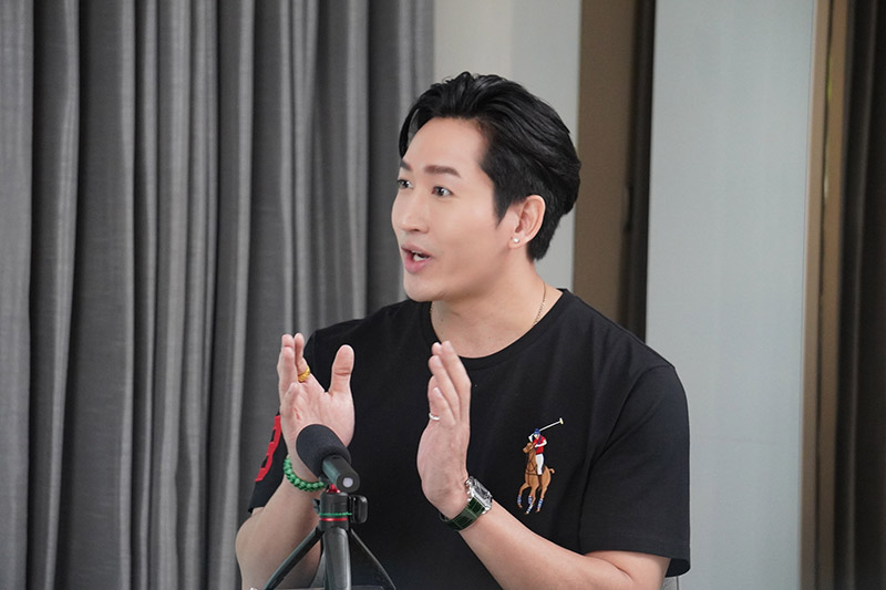 ไนกี้ นิธิดล