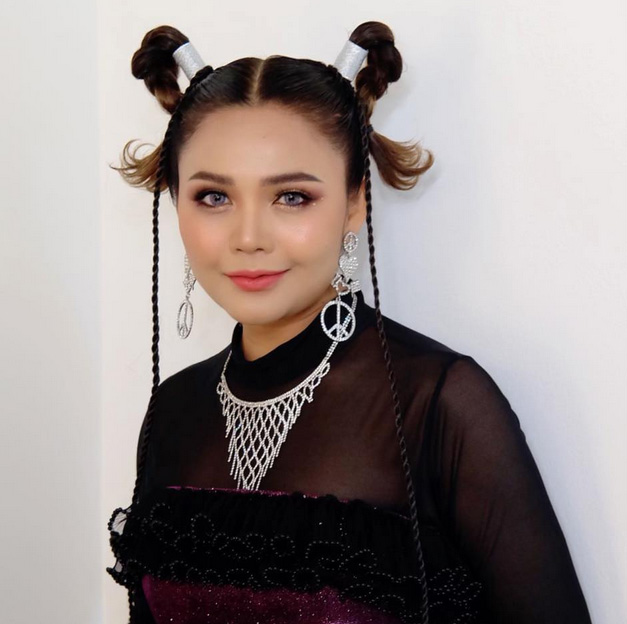 ตั๊กแตน ชลดา