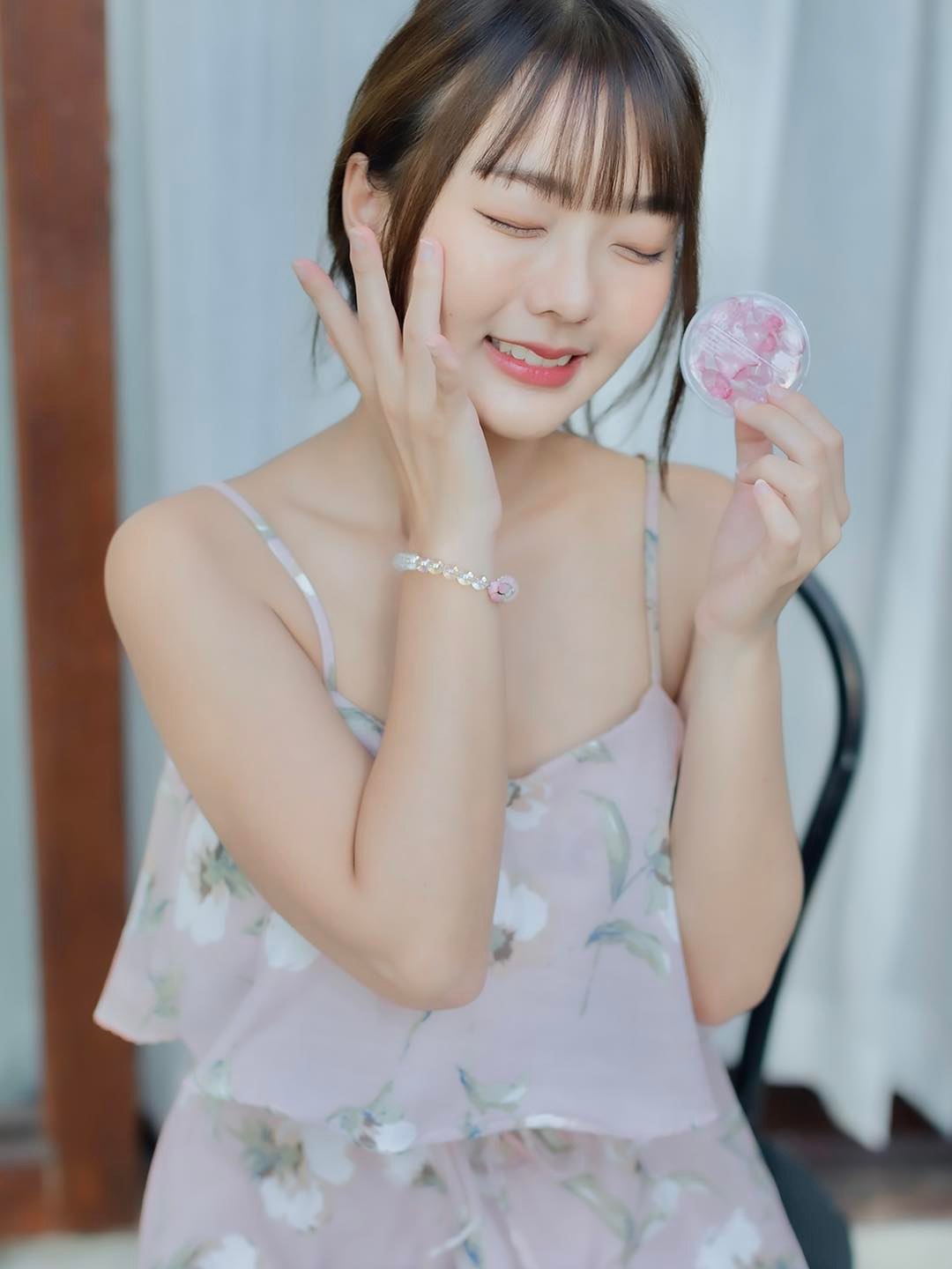 ปิ่นอมยิ้ม ธัญชนก