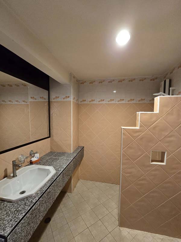 โรงแรมมูนแอนด์ซัน