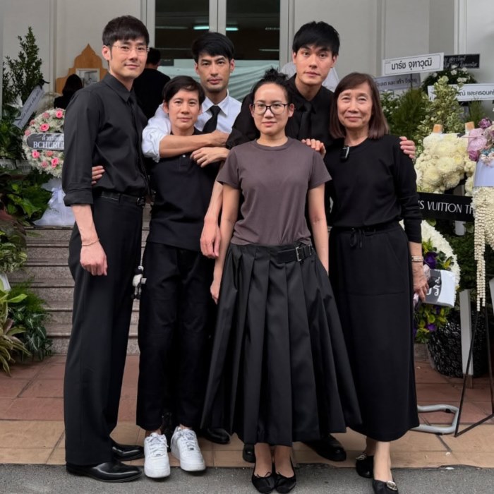 บุ้ง ใบหยก งานศพคุณแม่งามทิพย์ 