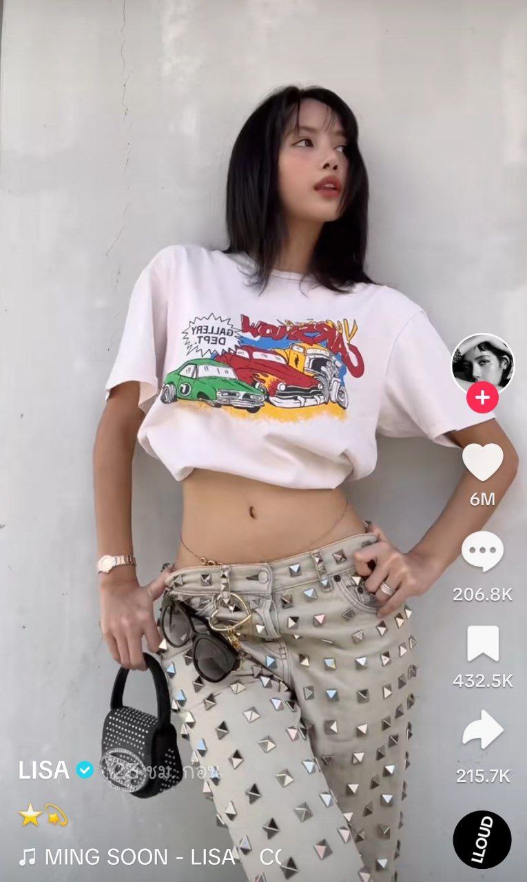  ลิซ่า BLACKPINK 