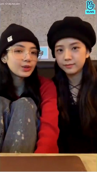 ลิซ่า จีซู BLACKPINK