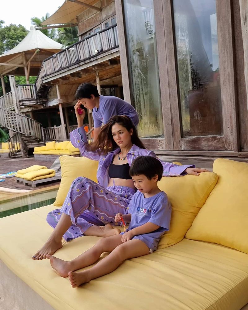 ชมพู่ อารยา