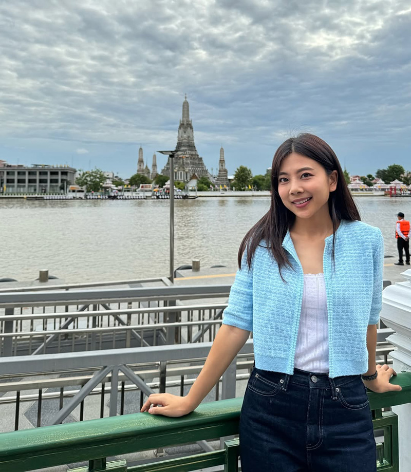 เนย ซินญอริต้า ประวัติ