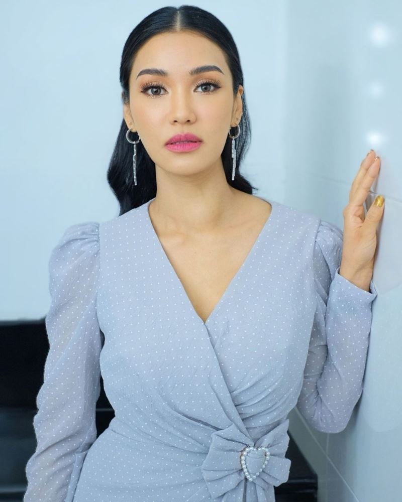 ชมพู่ ก่อนบ่าย