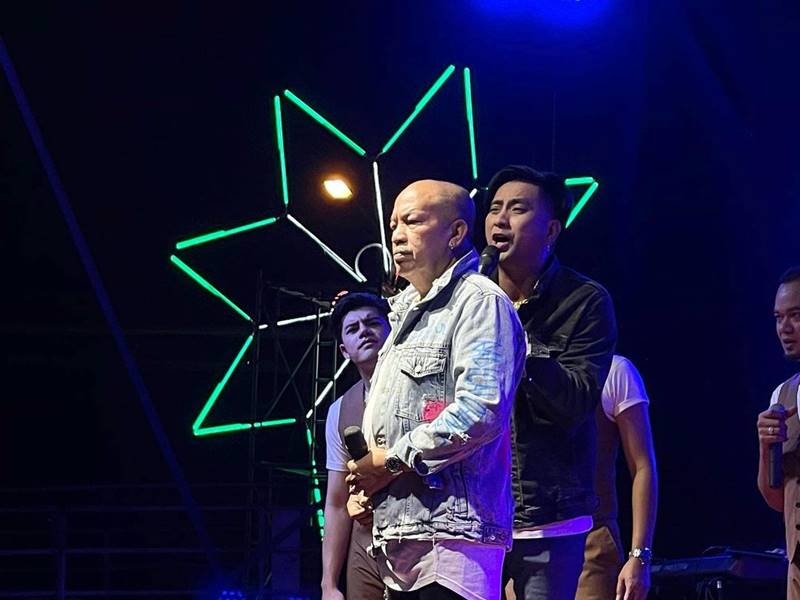 บอล เชิญยิ้ม, น้าค่อม ชวนชื่น
