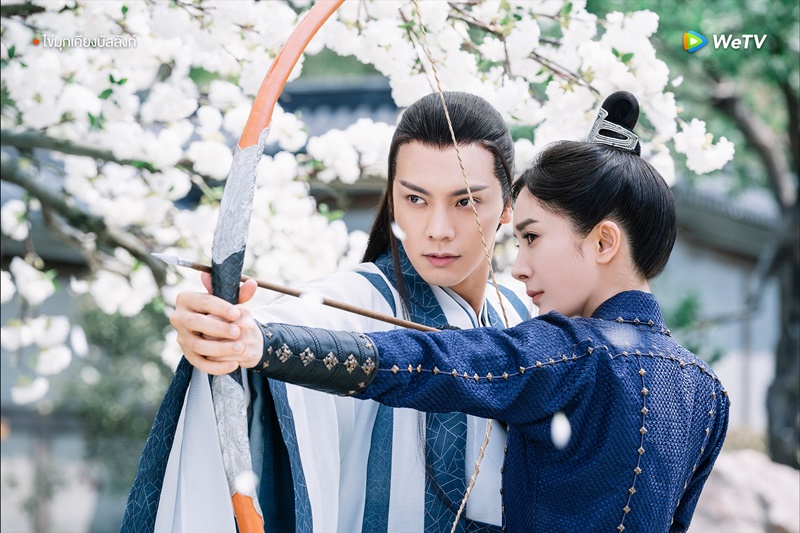 ไข่มุกเคียงบัลลังก์