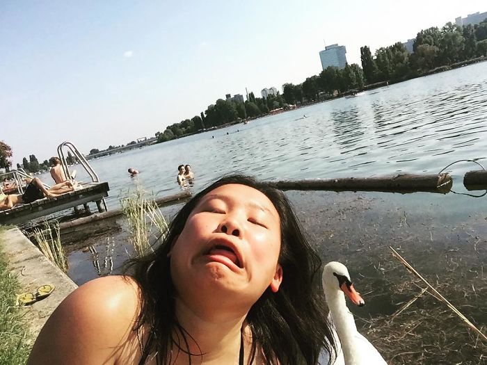 ถ่ายเซลฟี่มุมเสย