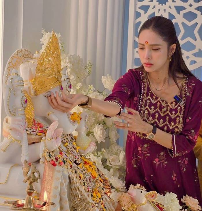 อุ้ม ลักขณา 