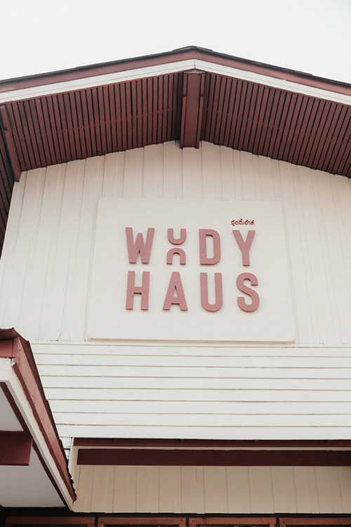 Woody Haus Café  