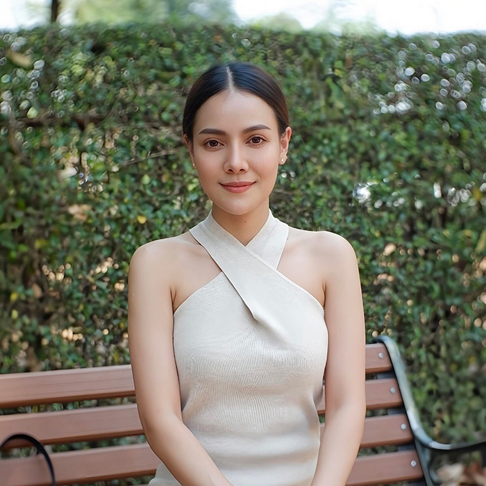 เอม รมิดา เปิดประวัตินักร้องลูกทุ่งสาวสวย หวานใจของ แจ๊ค ธนพล