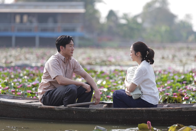 อกธรณี นักแสดง