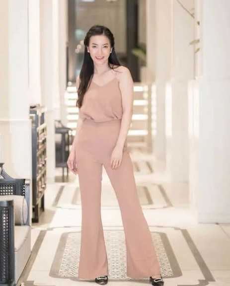 อาย วราไพรินทร์ ประวัติดารา