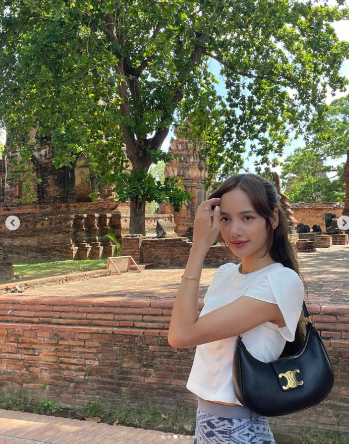 ลิซ่า ใส่ชุดไทย