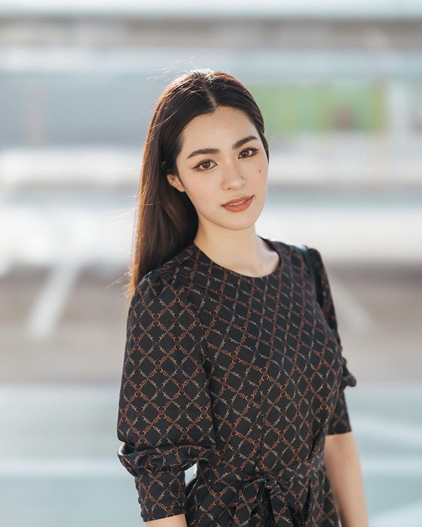 หลิงหลิง ศิริลักษณ์