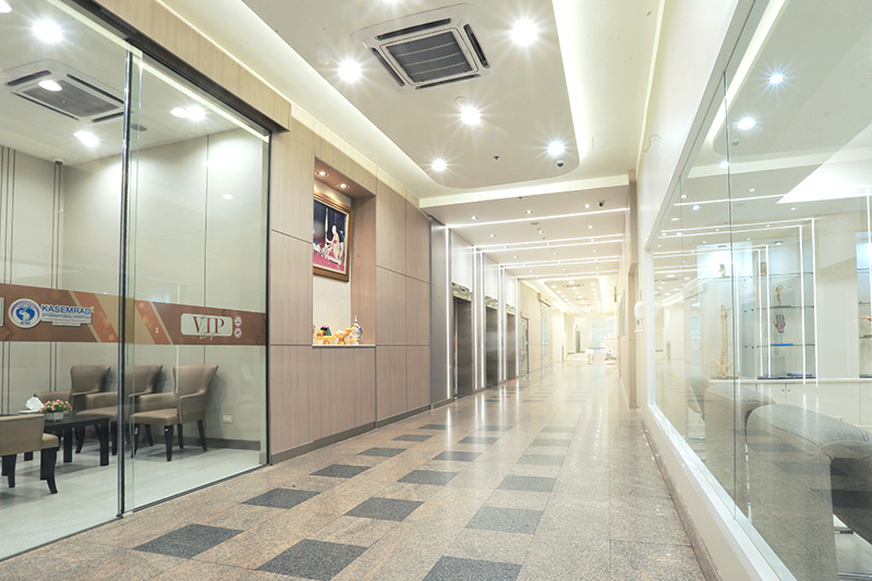 คุณพีท กันตพร หาญพาณิชย์ กรรมการผู้จัดการฝ่ายการตลาดเครือโรงพยาบาลบางกอก เชน ฮอสปิทอล (BCH)