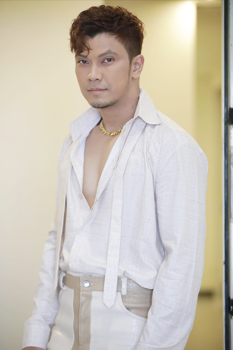 หนุ่ม กะลา