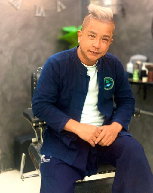 จั๊กกะบุ๋ม เชิญยิ้ม ประวัติ