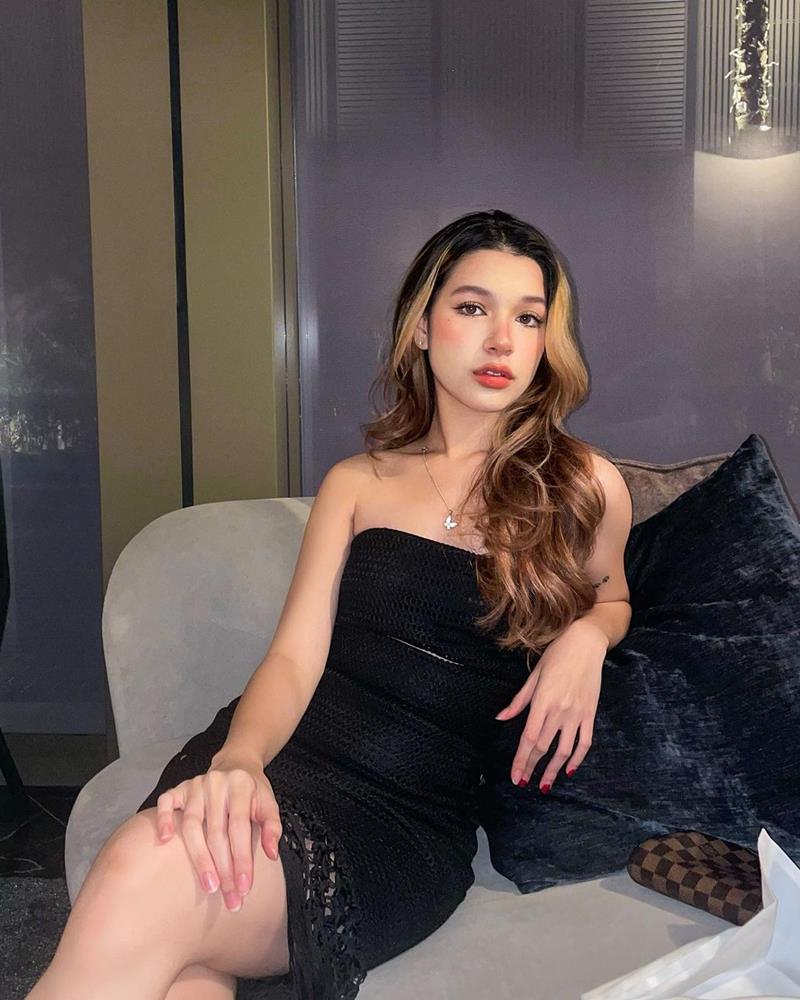 วีวี่ เวอร์โรนิก้า 