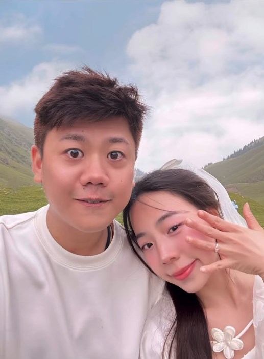 ลูกน้ำ พี่สาว นนกุล ถูกขอแต่งงานสุดโรแมนติก