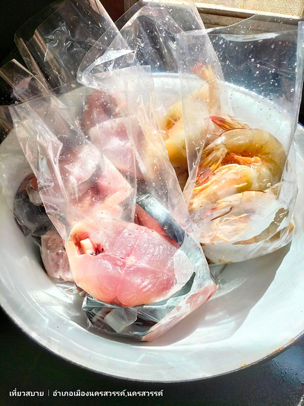 วิธีเก็บหมู หมึก กุ้ง และเนื้อสัตว์ต่าง ๆ ในช่องแช่แข็ง วิธีเก็บเนื้อสัตว์ในช่องฟรีซ  เคล็ดลับทำอาหาร