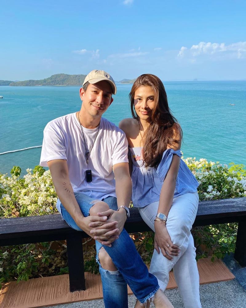 เรือนหอ นุ่น หลุยส์