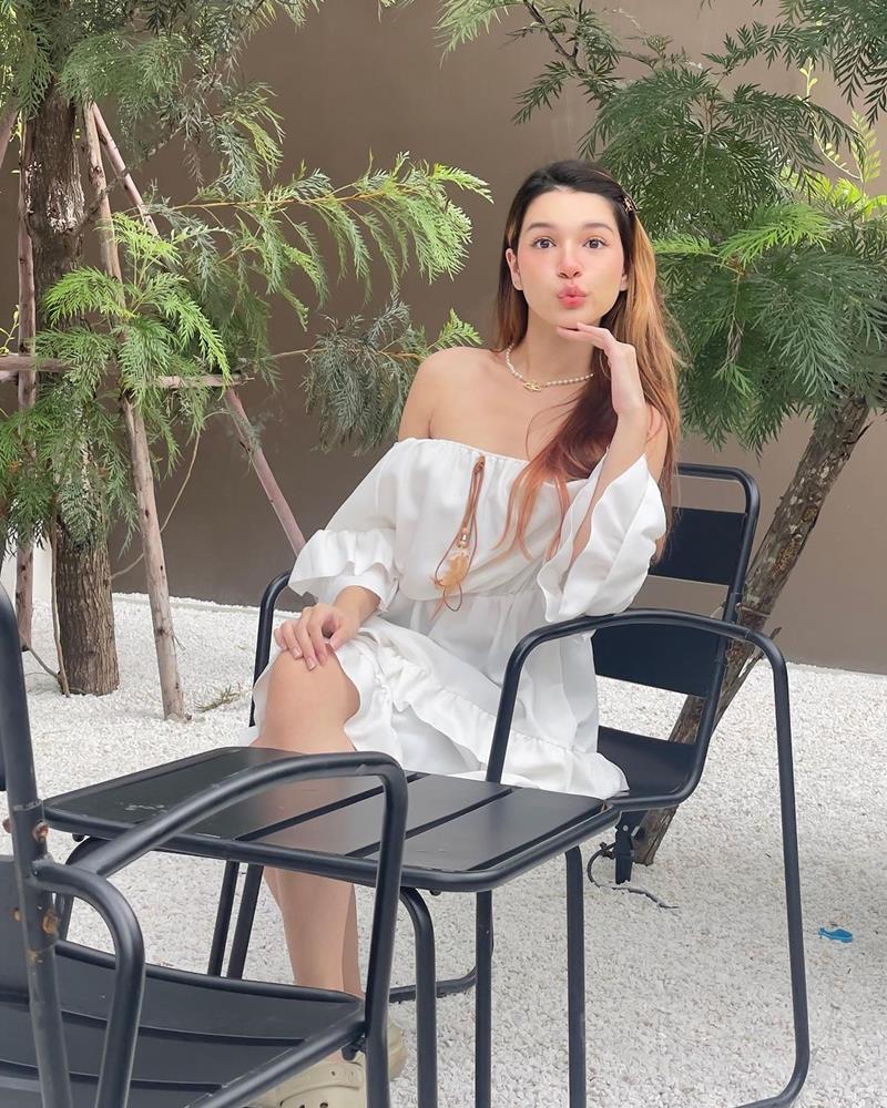 วีวี่ เวอร์โรนิก้า 