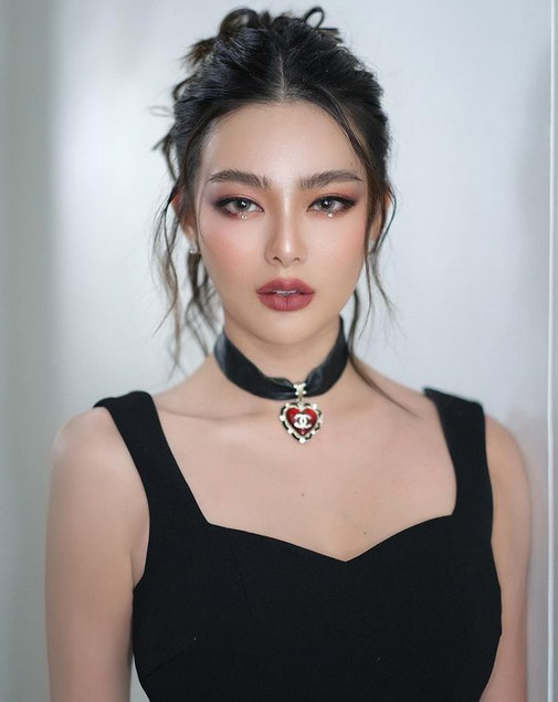 ดิว อริสรา ประวัติ 14 เรื่องรู้จักอดีตนางร้ายหน้าสวย กับหลากเรื่องราวในชีวิต