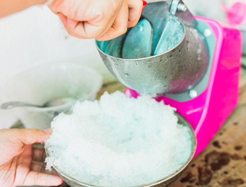 เครื่องทำน้ำแข็งไสไฟฟ้า เครื่องทำบิงซู เครื่องครัว เครื่องใช้ไฟฟ้า