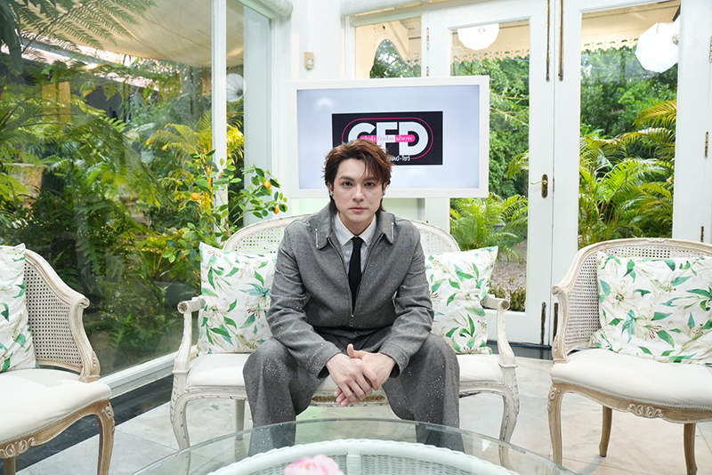 แน็ก ชาลี