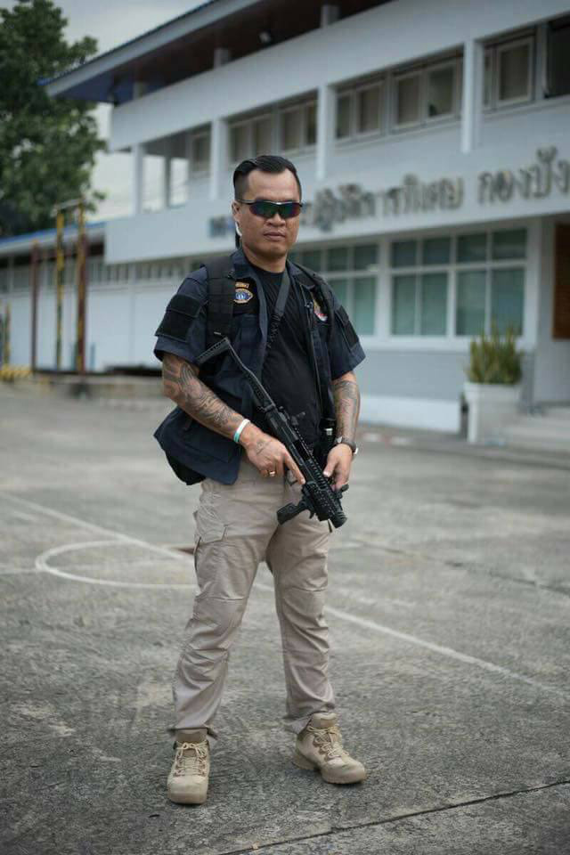 จอนนี่มือปราบ