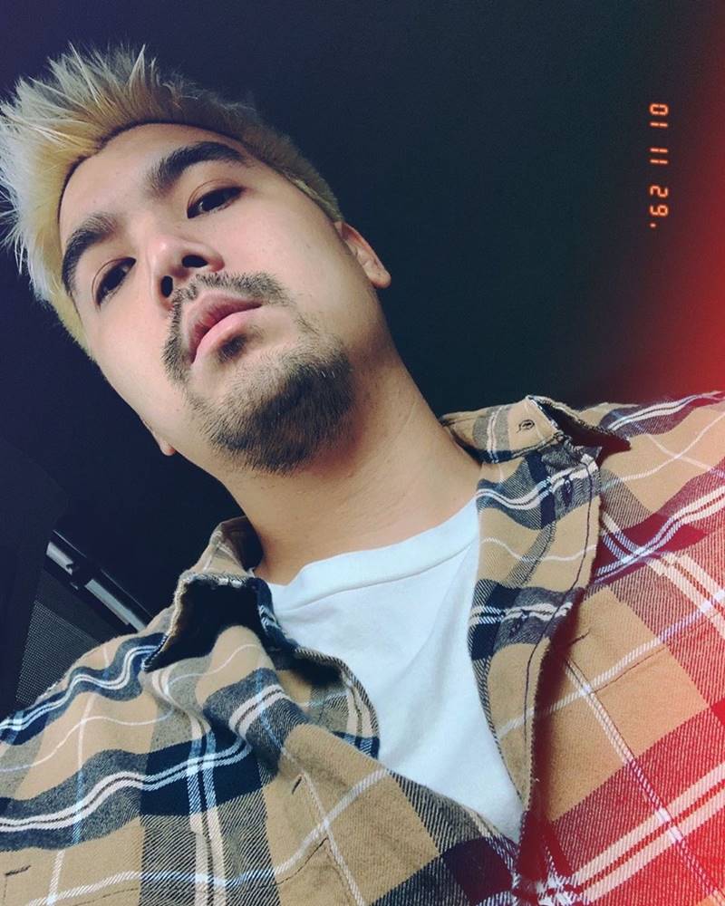 อัทธ์ Yes'sir Days