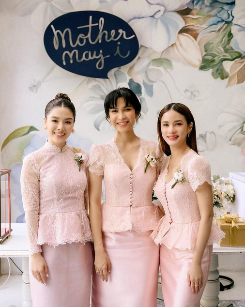 ชุดไปงานแต่งงาน