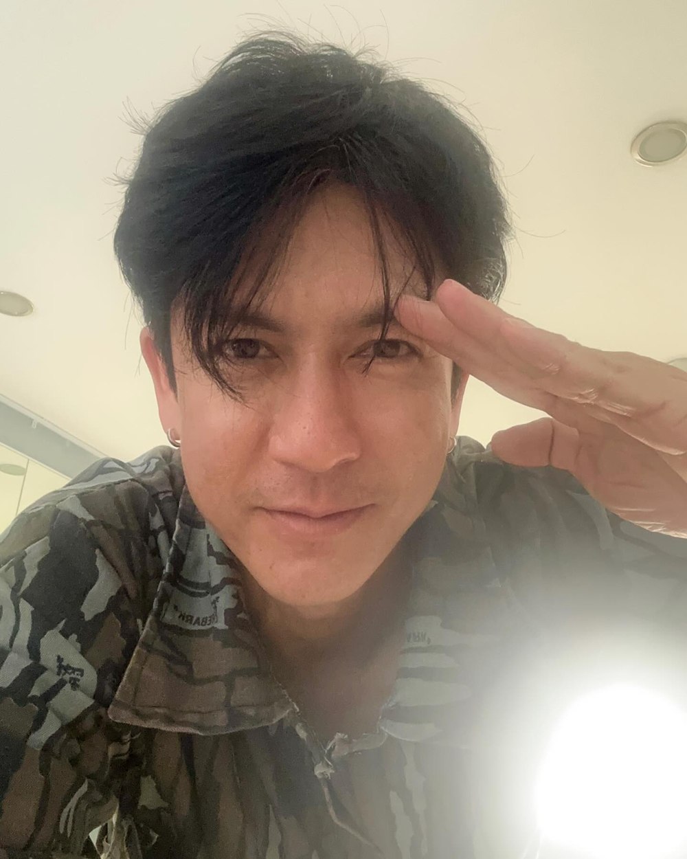 ติ๊ก เจษฎาภรณ์ โพสต์เล่าซีรีส์ บริษัทเอาเปรียบ เหลี่ยมเยอะ หวังเคลมผลงาน