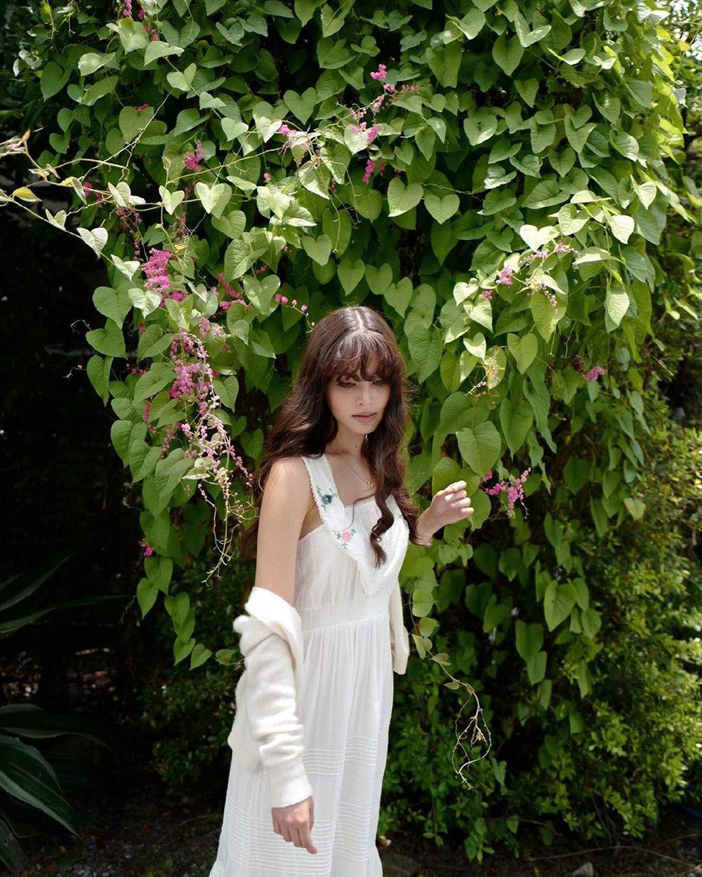 แฟชั่น, เสื้อสีขาว