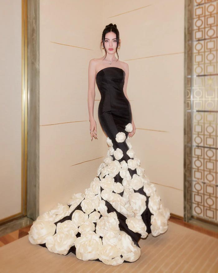 ใหม่ ดาวิกา