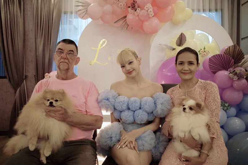 ลิซ่า BLACKPINK